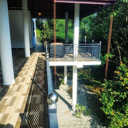 Four Seasons Safari Resort Udawalawa Udawalawe Buitenkant foto